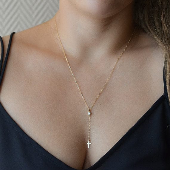 JESUS SMALL CROSS PENDANT NECKLACE