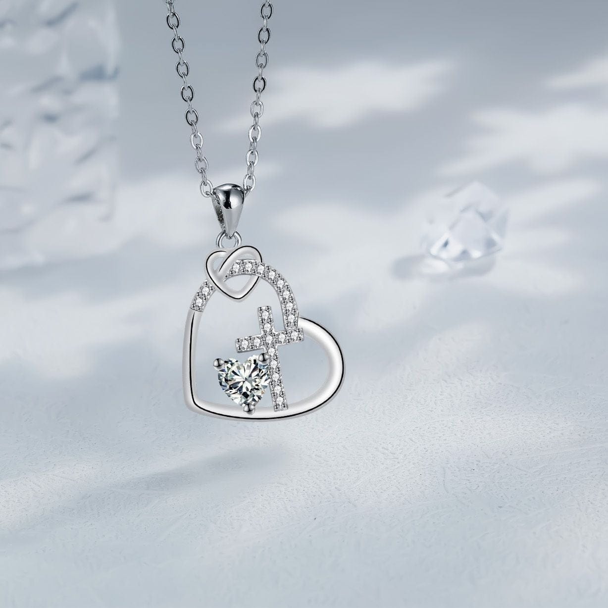 HEART-SHAPED CROSS INLAID NECKLACE