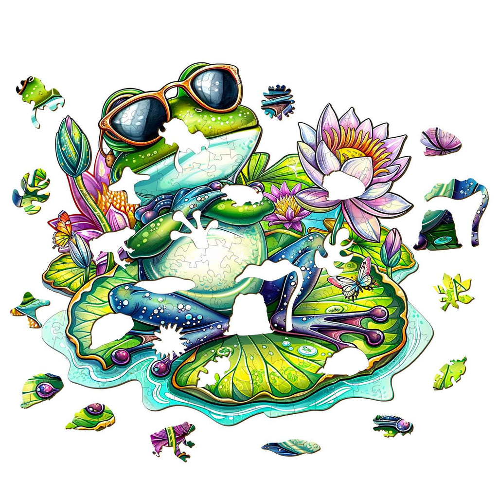 Leisurely Frog-2 Wooden Jigsaw Puzzle